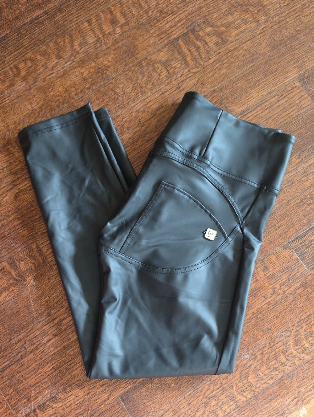 Freddy WRUP Black Faux Leather High Waisted Leggings 7/8 Length Size XL